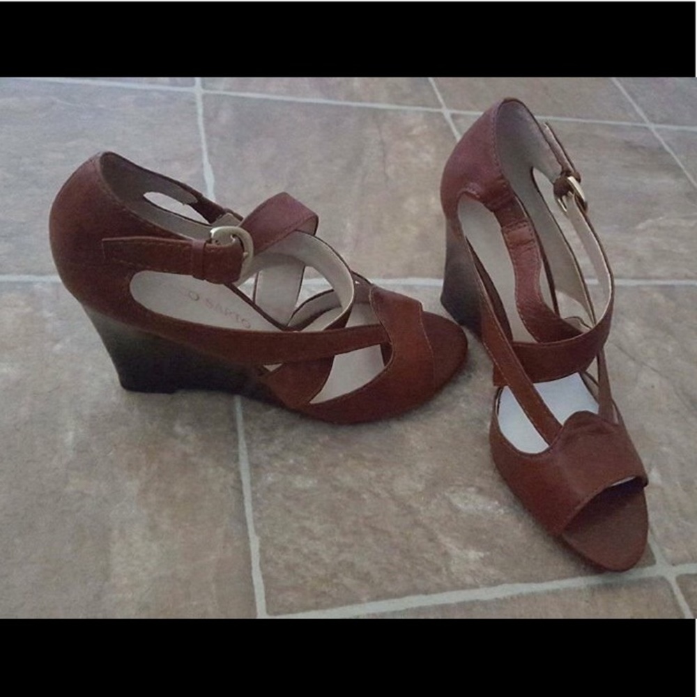 Bandolino wedges